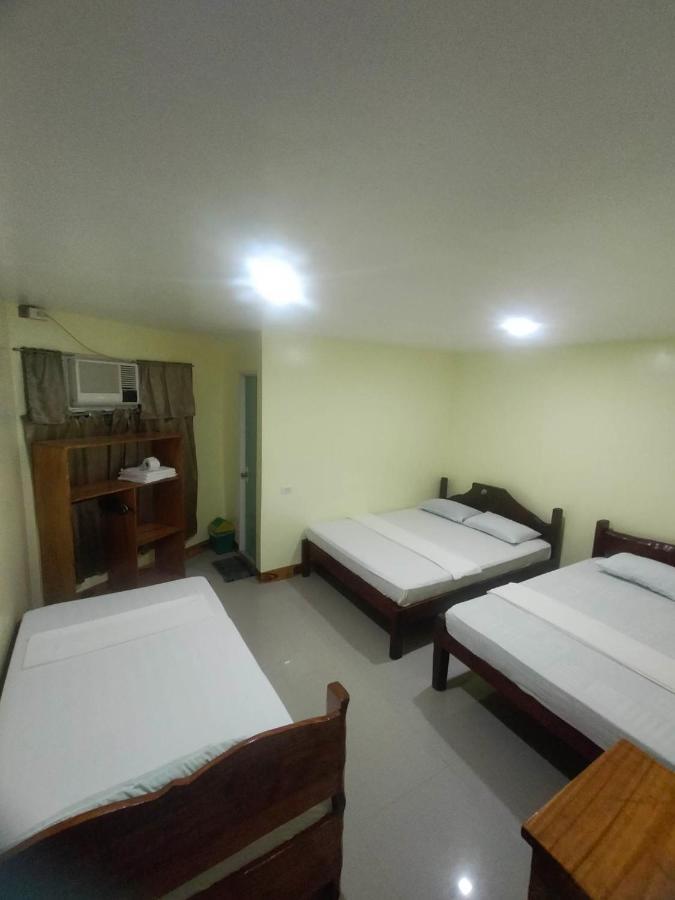 Edgar's Guest House Moalboal Extérieur photo