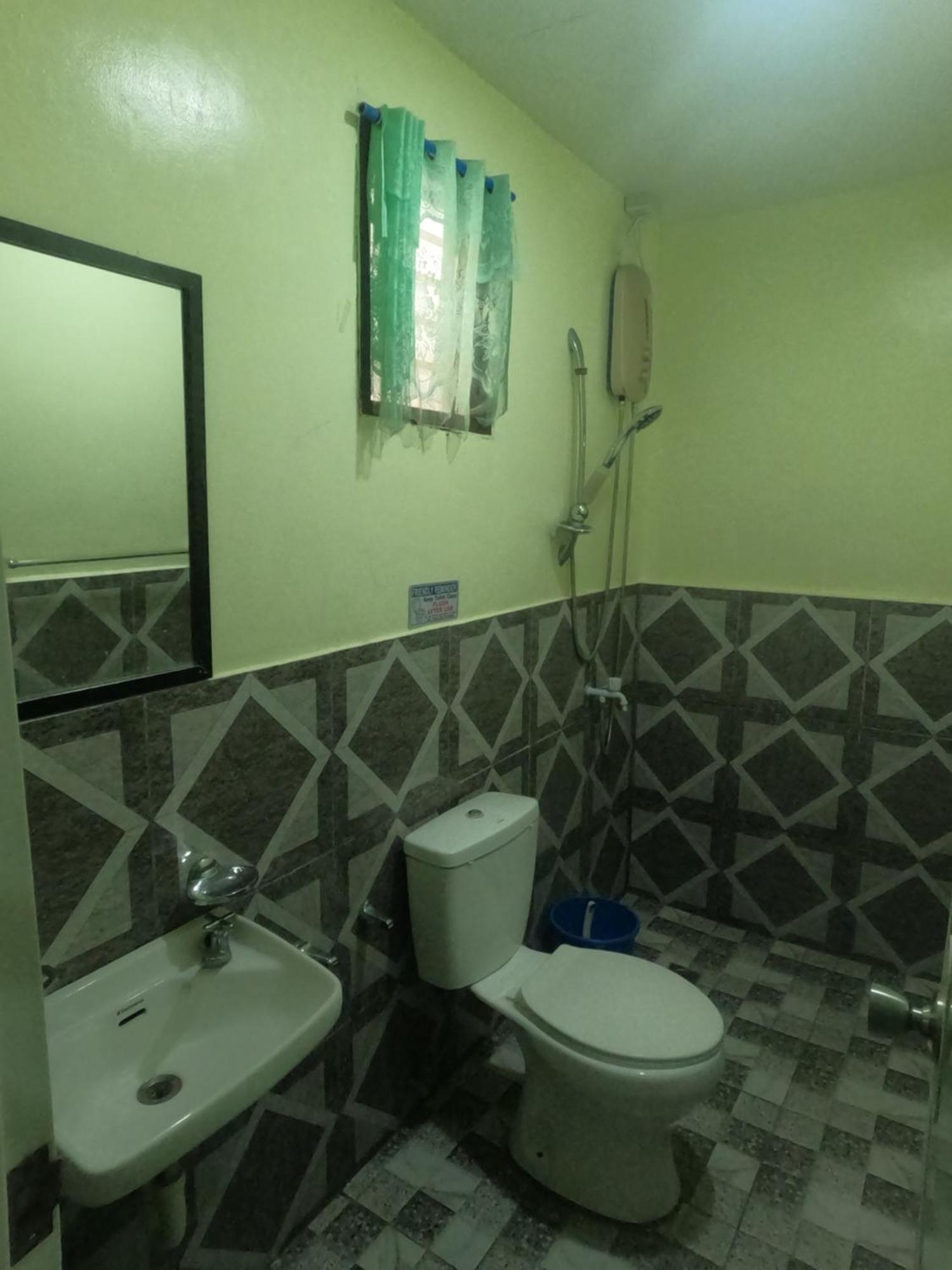 Edgar's Guest House Moalboal Chambre photo
